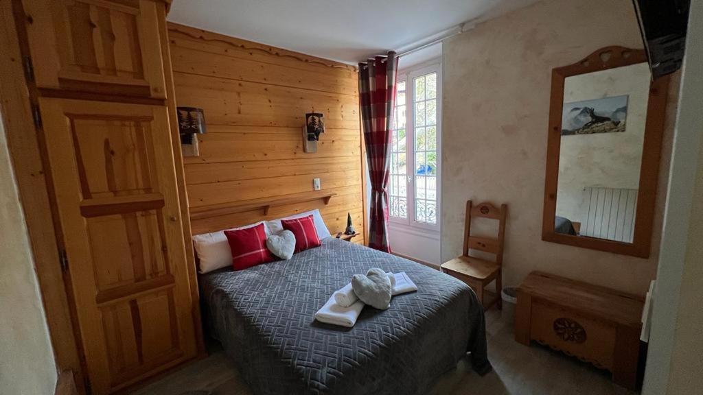 Hotel La Bonne Auberge Saint-Martin-Vésubie Buitenkant foto
