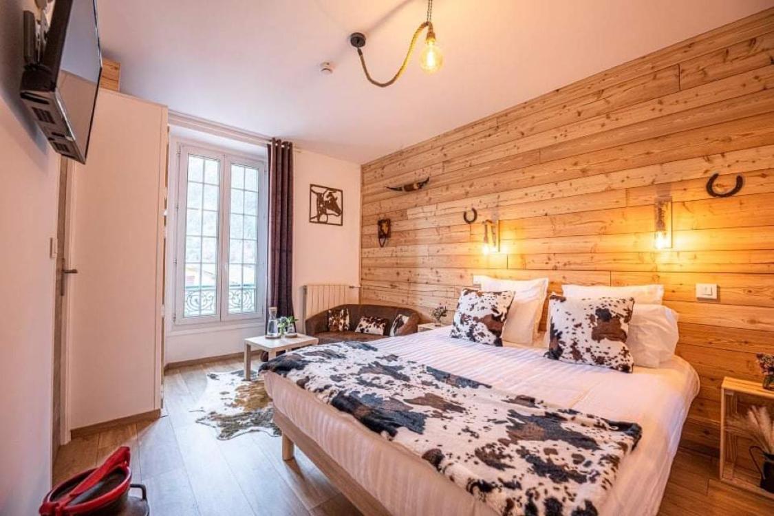 Hotel La Bonne Auberge Saint-Martin-Vésubie Buitenkant foto