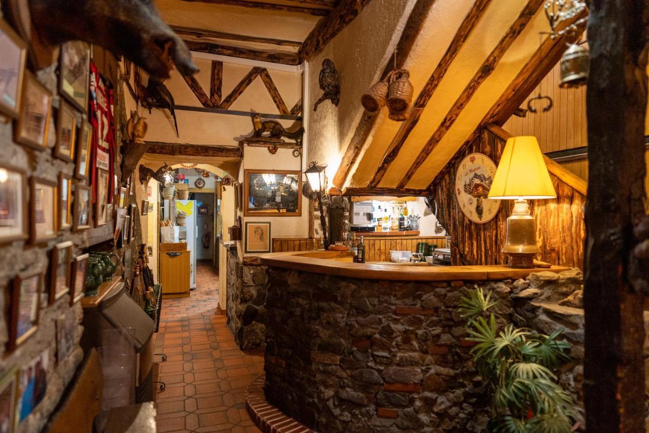 Hotel La Bonne Auberge Saint-Martin-Vésubie Buitenkant foto