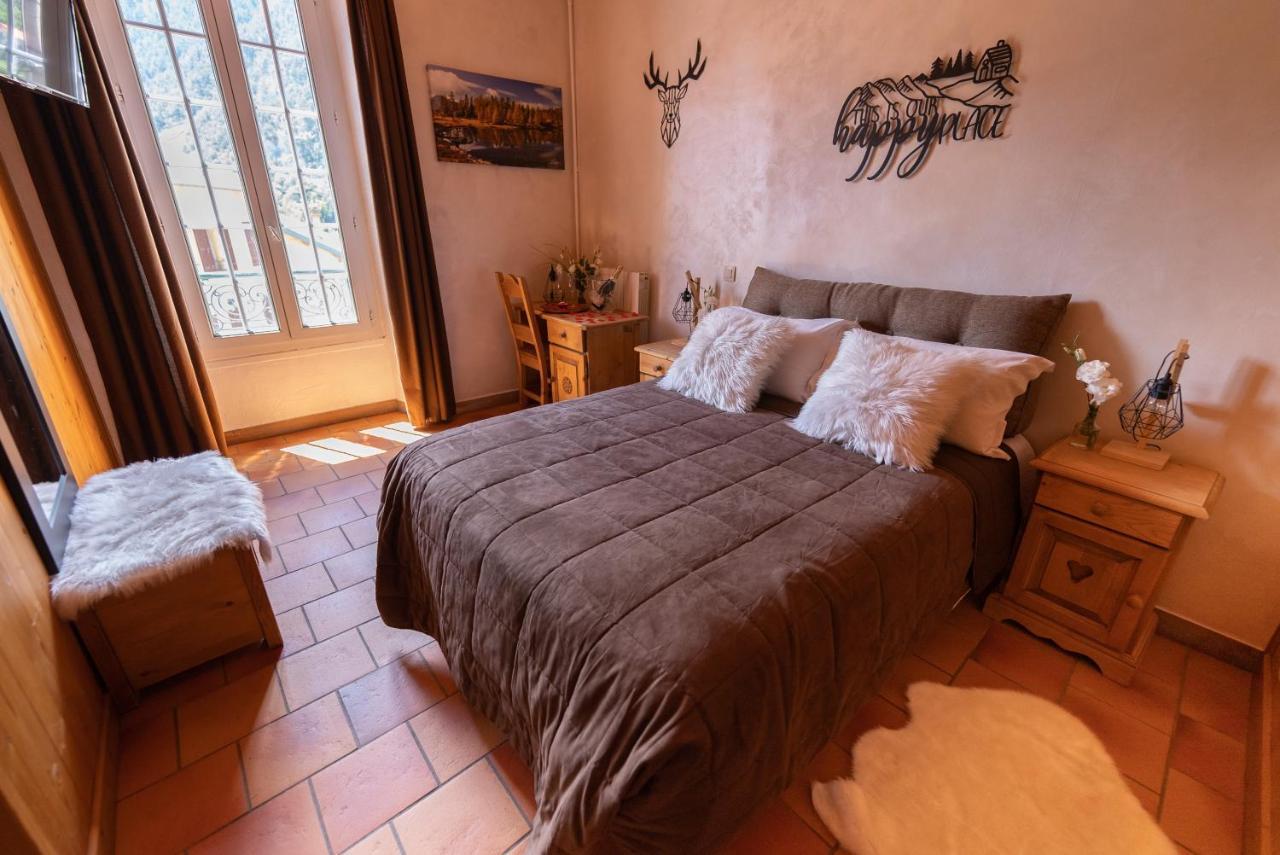 Hotel La Bonne Auberge Saint-Martin-Vésubie Buitenkant foto