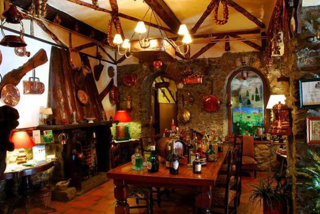 Hotel La Bonne Auberge Saint-Martin-Vésubie Buitenkant foto